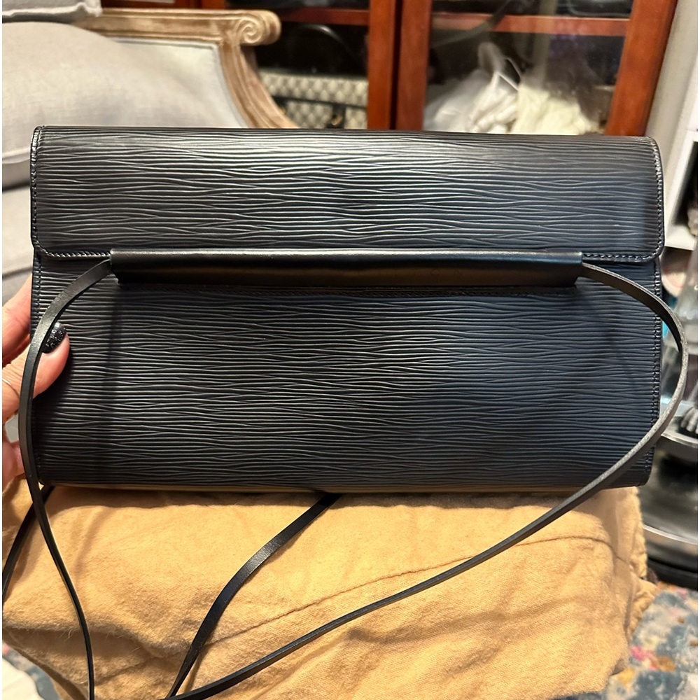 Louis Vuitton Dinard Black Epi Leather
Shoulder Bag